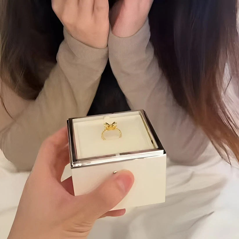 Surprise Cake Box
